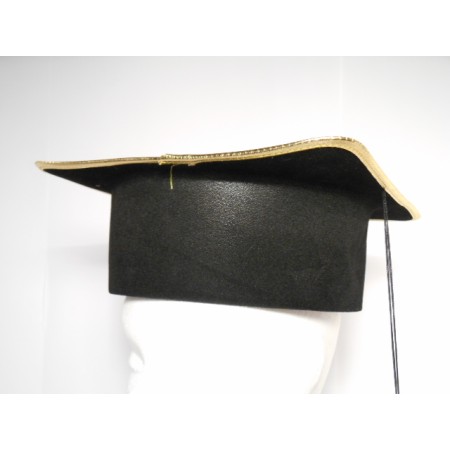 CAPPELLO LAUREATO IN BIFLOCCATO