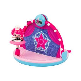 TWIKY GIRLS ON STAGE