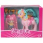 PINYPON HAIR FLOWING IN THE WIND
