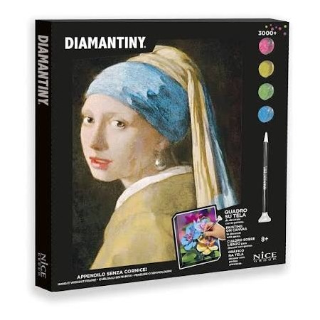 DIAMANTINY NICE RAGAZZA CON ORECCHINO